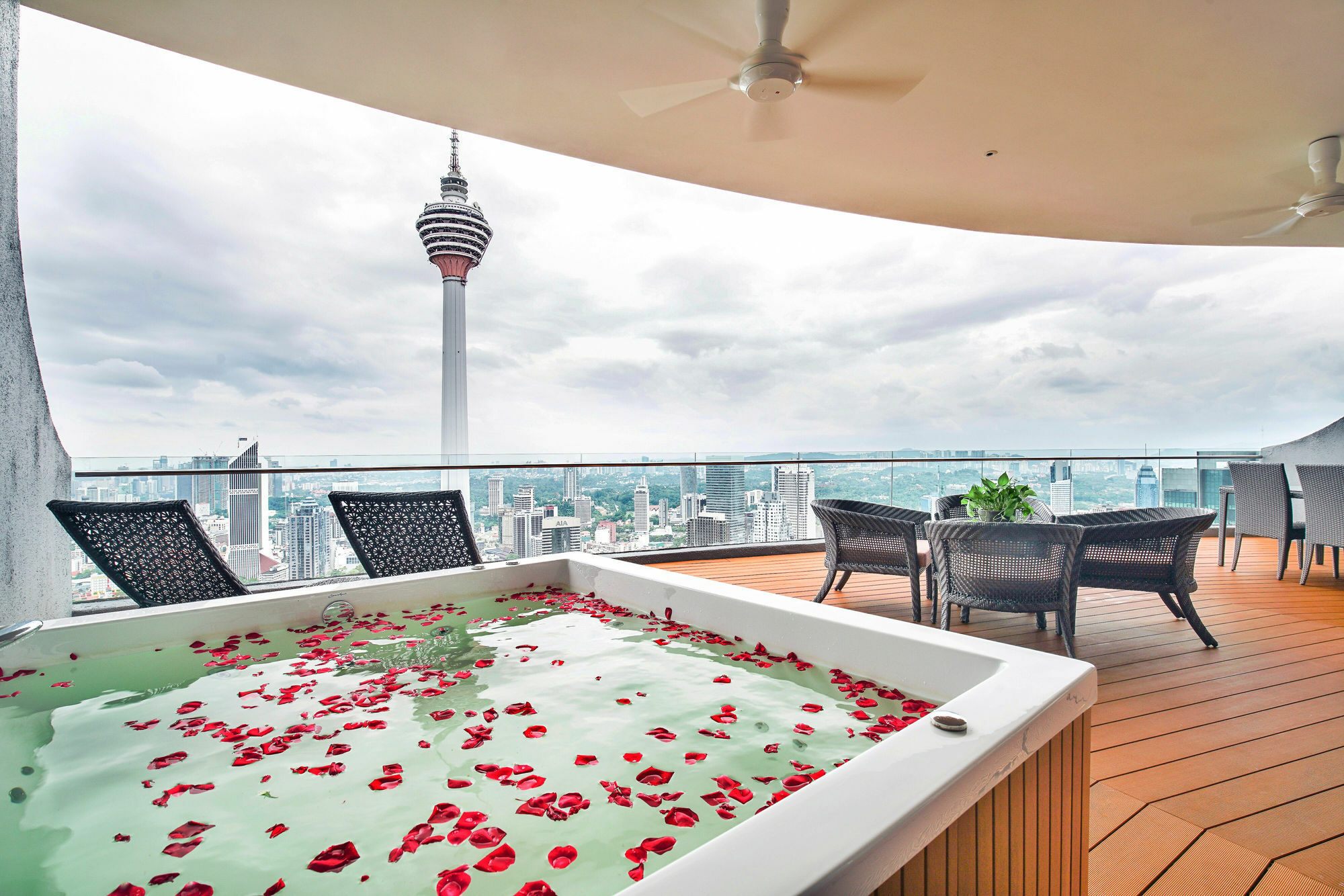 The Penthouse Klcc Apartemen Kuala Lumpur